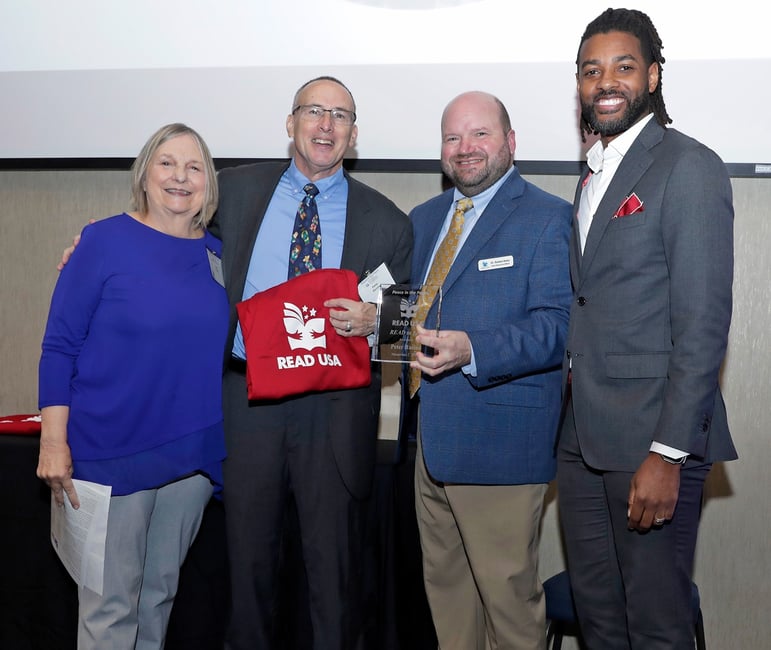 110725 PeaceInThePagesReadUSA 040